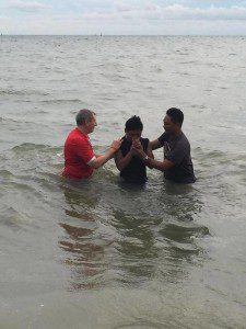 Rick Bartlett in Thailand Baptizing