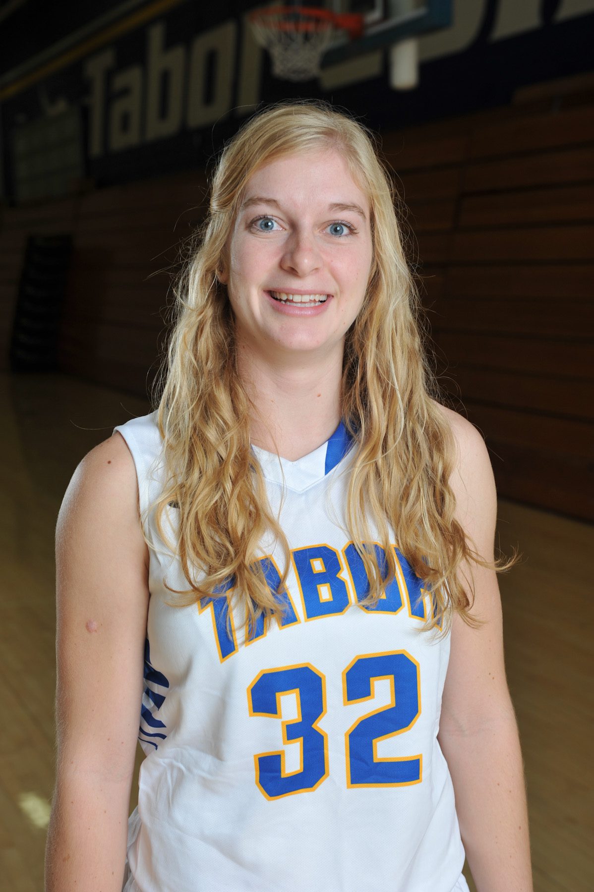 Loewen Selected as KCAC Champion of Character Female StudentAthlete of